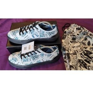 NWT Star Wars Sketch Print Toms